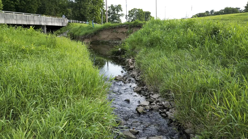 Colonial Hills Creek - Indianapolis, IN